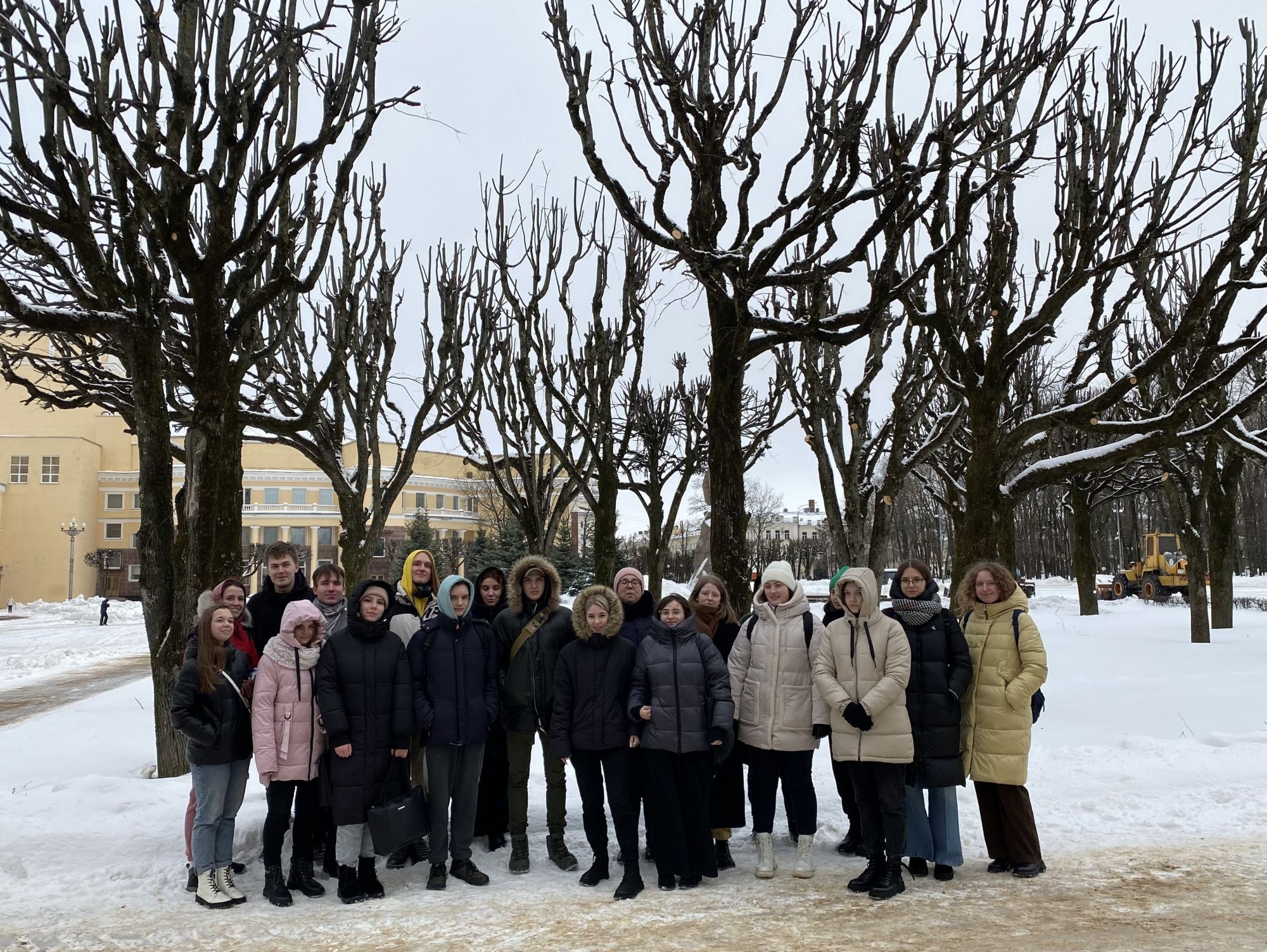 Студенты ЕГФ, ППФ и СФ посетили экскурсию  «Деревья и кустарники зимой»